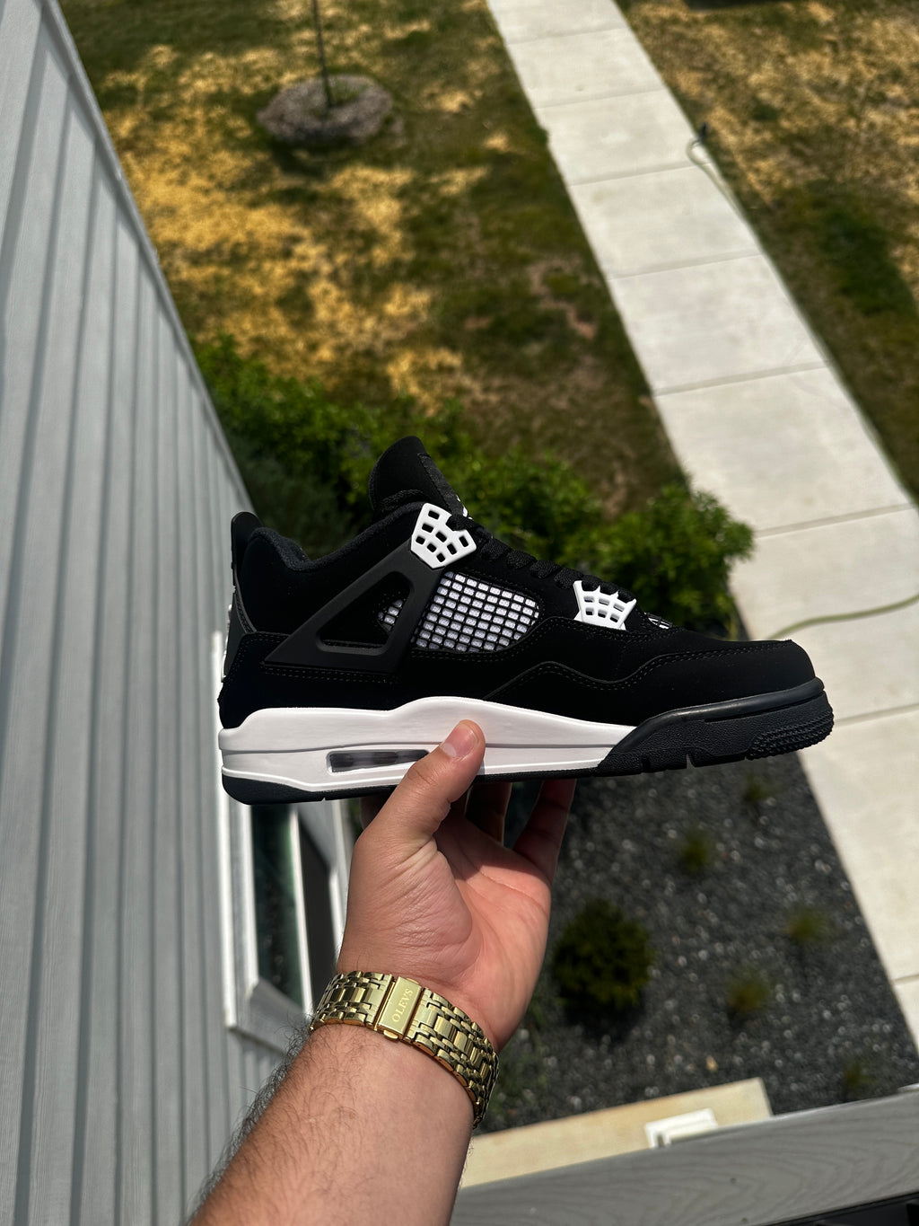 Jordan retro 4 white thunder black