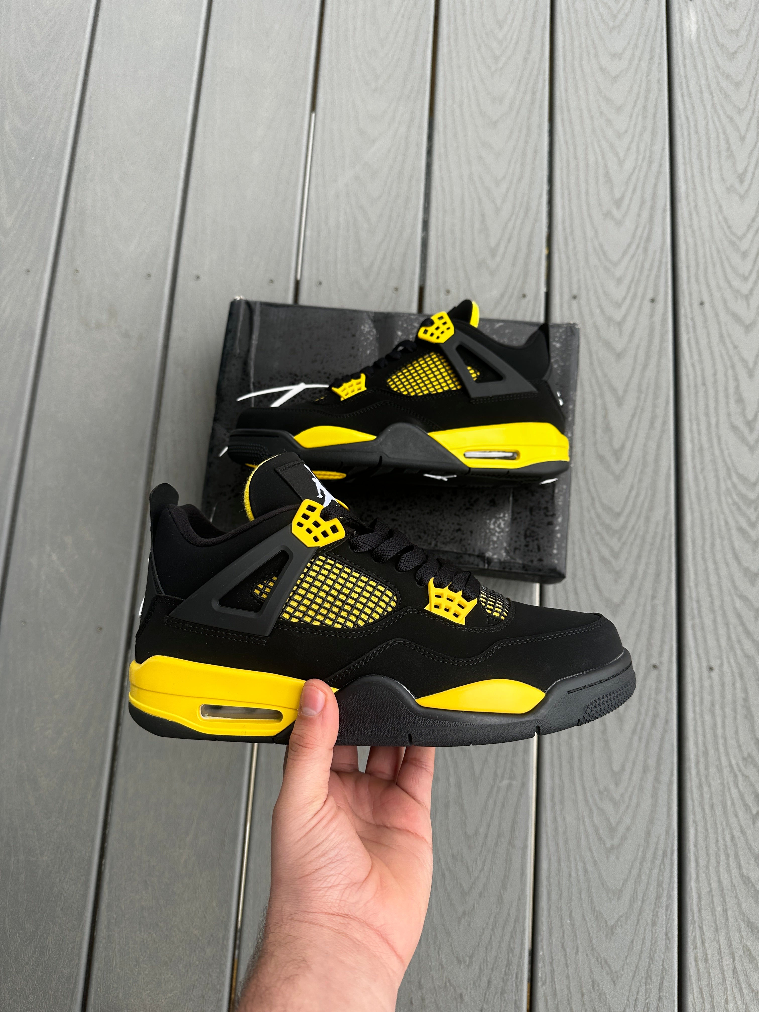 Jordan retro 4