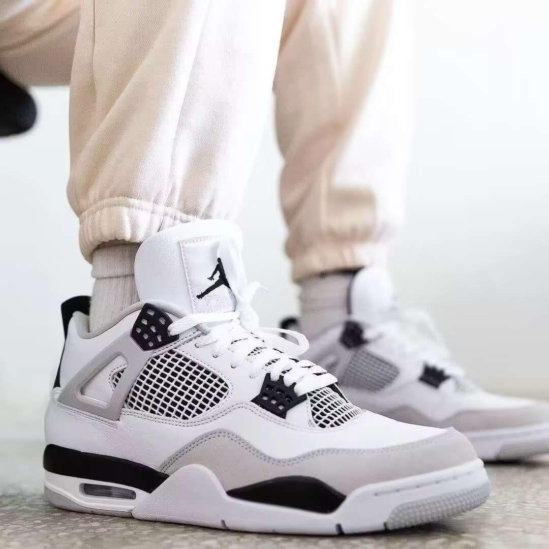 Jordan retro 4 military
