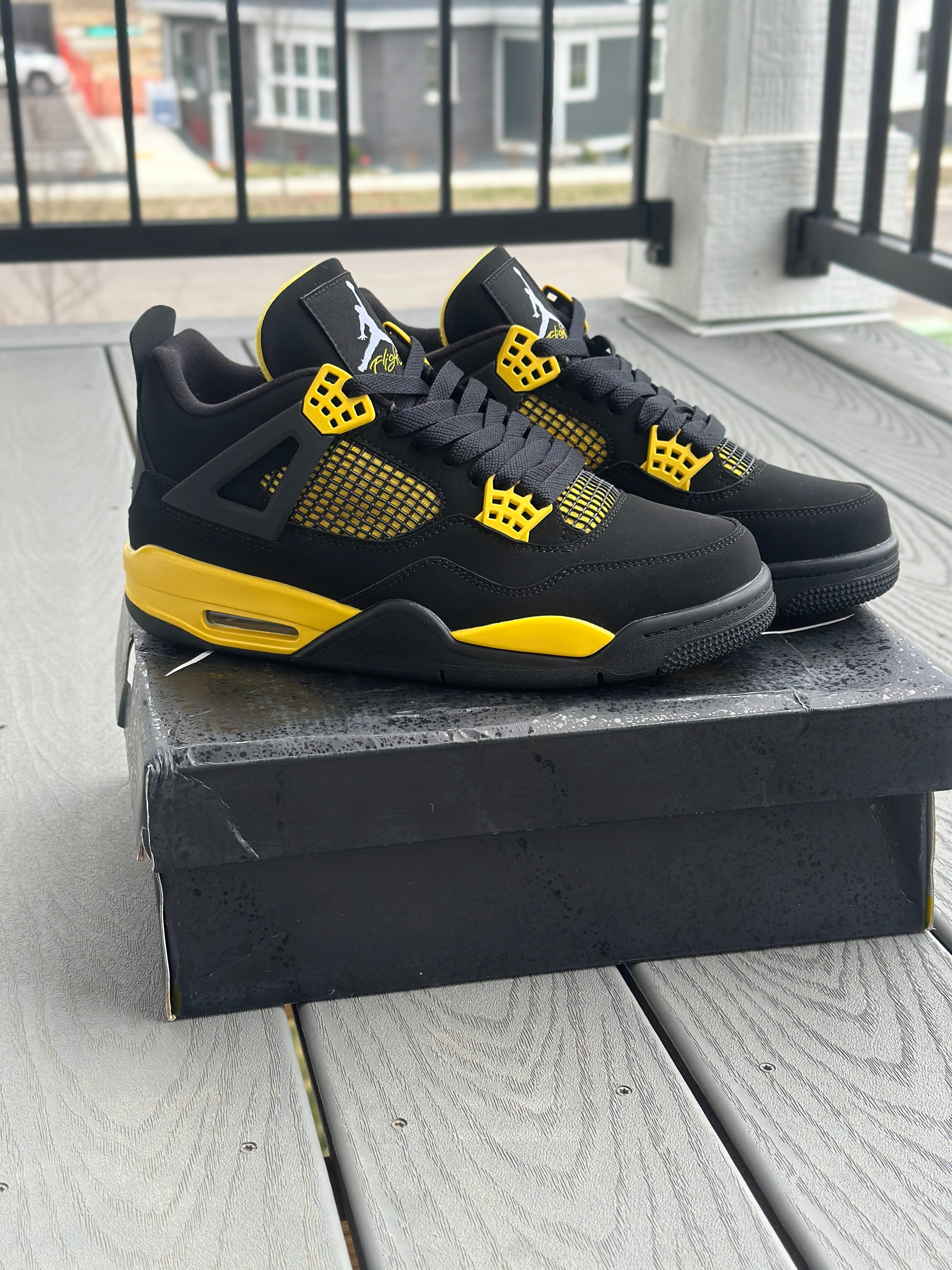 Jordan retro 4