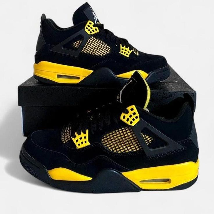 AIR JORDAN 4 BLACK/YELLOW THUNDER