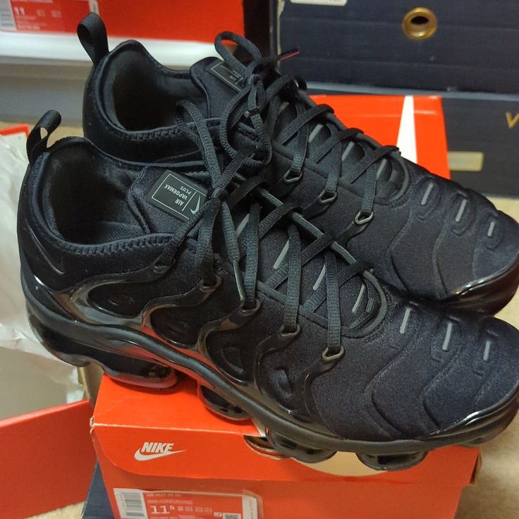 AIR VAPORMAX PLUS