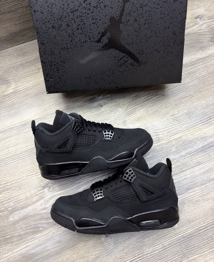 AIRJORDAN 4 RETRO BLACK CAT
