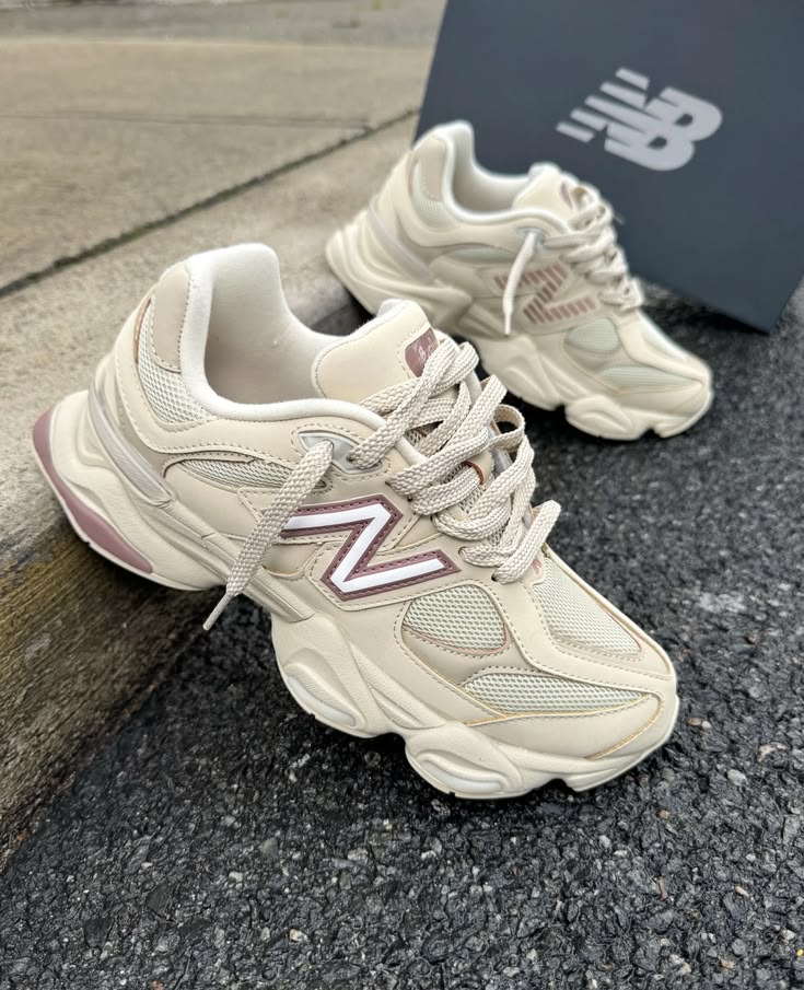 NEW BLANCE 9060 BEIGE